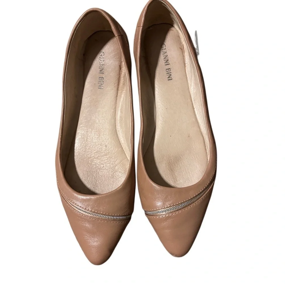 Gianni Bini zipper flat for casual look leather upper leather linning